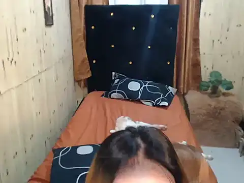 kim hotter online show from October 21, 2025, 8:47 am