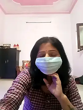 BITEXBABYlove online show from December 18, 2025, 7:24 am