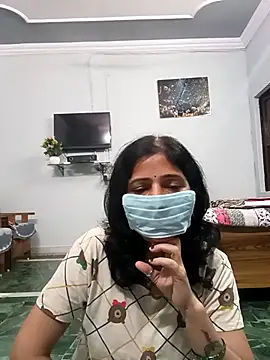 BITEXBABYlove online show from October 31, 2025, 4:36 pm