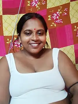 Hot-Show2 online show from October 17, 2025, 9:56 am