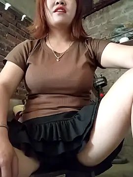 sukabae00 online show from April 11, 2026, 3:14 am