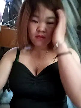 Snapshot of sukabae00 chatting on April 29, 2026, 11:33 pm sukabae00 online show from April 29, 2026, 11:33 pm