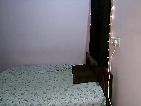 Snapshot of Brownie_baby chatting on November 22, 2025, 9:13 pm Brownie baby online show from November 22, 2025, 9:13 pm