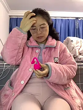 Snapshot of cgooh-611 chatting on February 13, 2026, 5:29 am cgooh-611 online show from February 13, 2026, 5:29 am