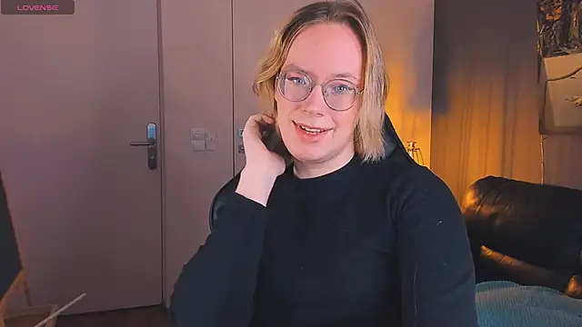 Snapshot of Amanda_Butlerr chatting on November 1, 2025, 9:47 am Amanda Butlerr online show from November 1, 2025, 9:47 am