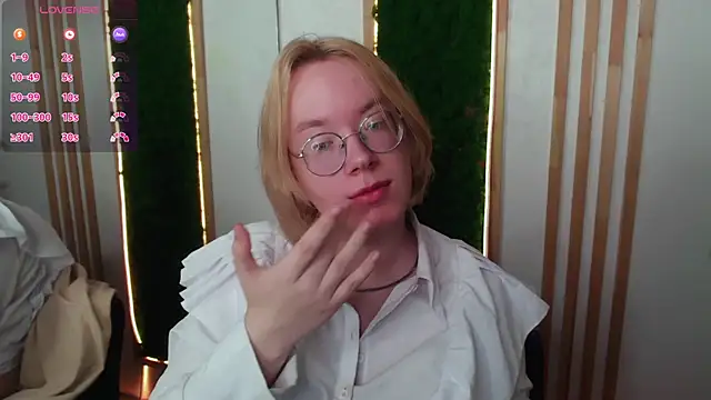 Amanda Butlerr online show from June 27, 2026, 12:22 pm