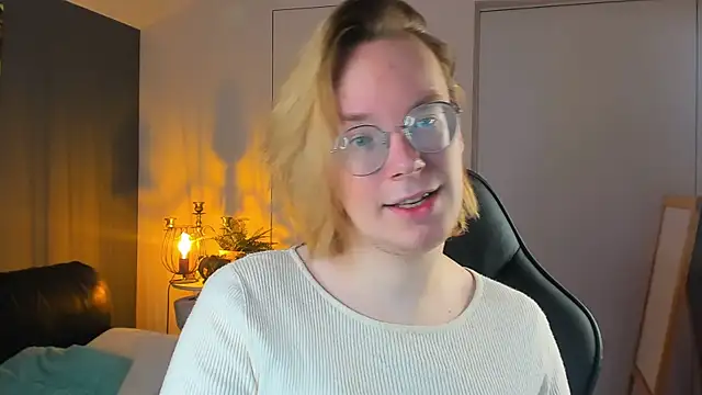 Snapshot of Amanda_Butlerr chatting on October 18, 2025, 10:06 am Amanda Butlerr online show from October 18, 2025, 10:06 am