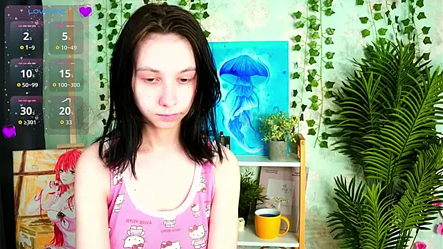 Snapshot of SuzanneHowse chatting on May 18, 2026, 4:12 pm SuzanneHowse online show from May 18, 2026, 4:12 pm