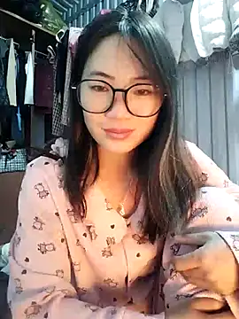 AAANINE22 online show from November 12, 2025, 1:32 am