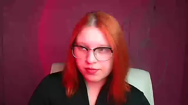 ScarletVixen  online show from September 13, 2025, 11:21 am