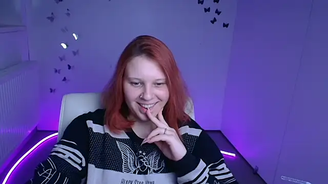 ScarletVixen  online show from September 28, 2025, 6:37 pm