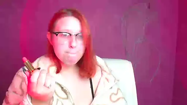 ScarletVixen  online show from September 18, 2025, 11:35 am