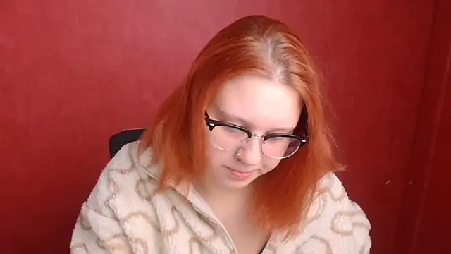 ScarletVixen  online show from September 19, 2025, 5:06 pm