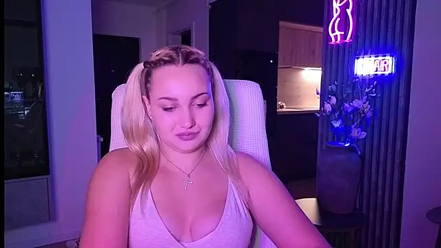 Snapshot of adrelaxina chatting on October 27, 2025, 10:22 pm adrelaxina online show from October 27, 2025, 10:22 pm