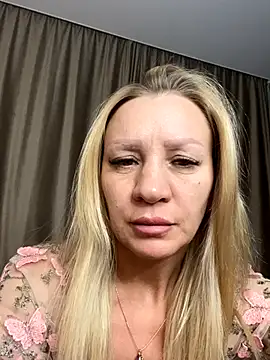 Bellissa  online show from November 10, 2025, 1:05 pm