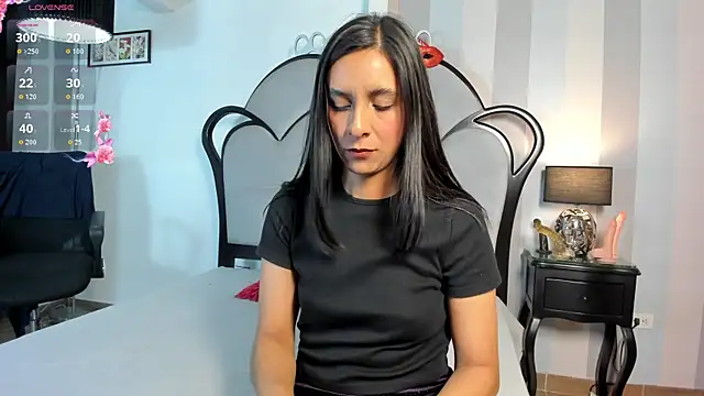 Snapshot of MiaAmore_ chatting on July 16, 2026, 7:11 pm MiaAmore online show from July 16, 2026, 7:11 pm