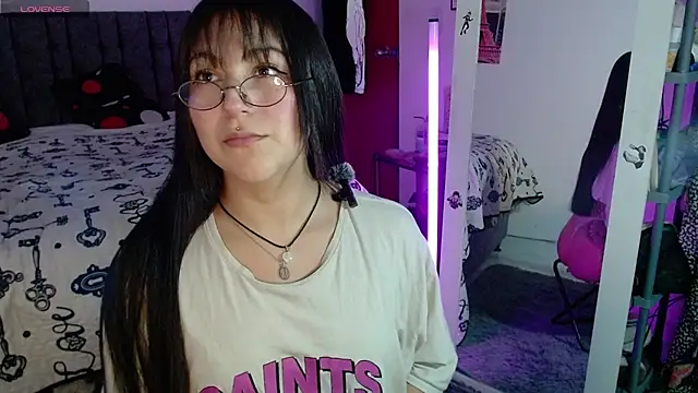 lilitth777 online show from February 5, 2026, 12:06 am