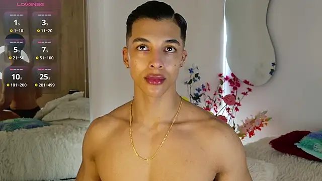 Snapshot of Troye_Williams chatting on June 8, 2026, 1:00 pm Troye Williams online show from June 8, 2026, 1:00 pm