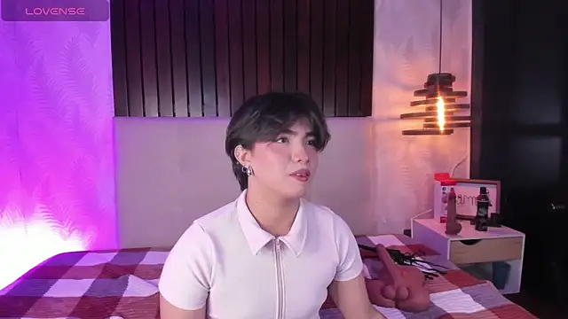 Snapshot of Creamy_Angelo chatting on November 2, 2025, 8:47 pm Creamy Angelo online show from November 2, 2025, 8:47 pm