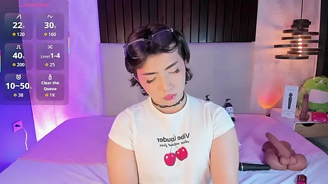 Creamy Angelo online show from February 17, 2026, 12:57 pm