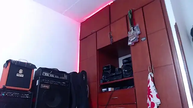 Diego  Barbarie   online show from January 7, 2026, 5:29 pm