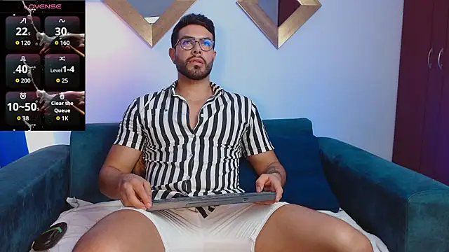 ZarekFox online show from October 15, 2025, 7:22 pm