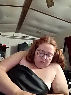 XEmoxkittyx online show from February 15, 2026, 5:19 am