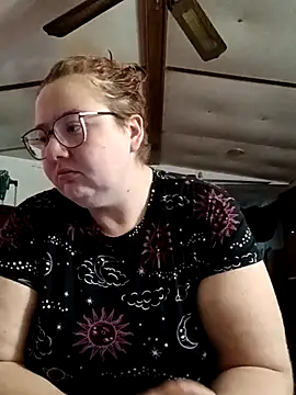 XEmoxkittyx online show from February 24, 2026, 6:09 pm