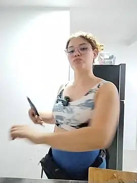 SirenRouge 69 online show from April 14, 2026, 8:25 pm