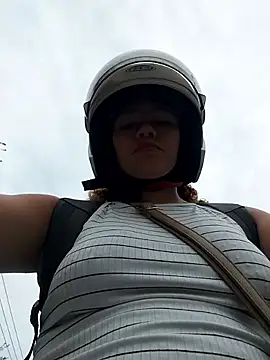 SirenRouge 69 online show from November 28, 2025, 8:31 pm