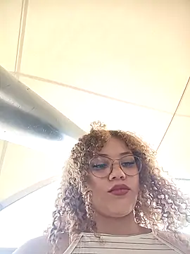 SirenRouge 69 online show from November 7, 2025, 8:02 pm