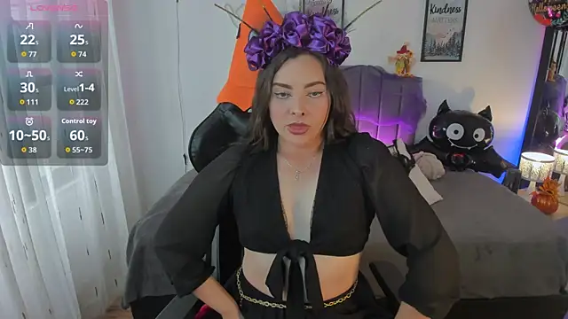 Snapshot of amaia_monet chatting on October 31, 2025, 7:43 pm amaia monet online show from October 31, 2025, 7:43 pm