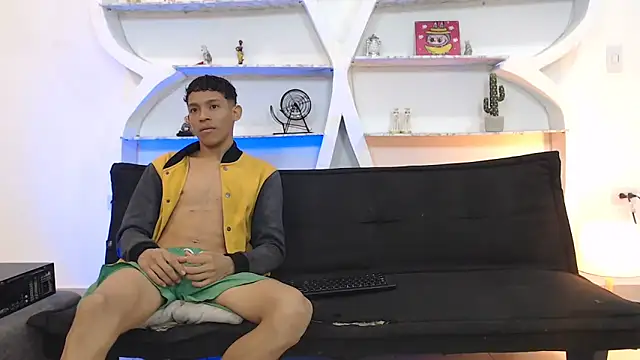 Snapshot of BEAUTY_BOYS1 chatting on November 25, 2025, 7:30 am BEAUTY BOYS1 online show from November 25, 2025, 7:30 am