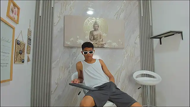 Snapshot of BEAUTY_BOYS1 chatting on January 15, 2026, 7:45 am BEAUTY BOYS1 online show from January 15, 2026, 7:45 am