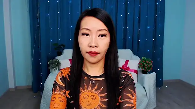 LiaPak online show from November 6, 2025, 12:58 am