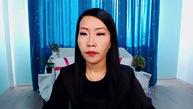 LiaPak online show from October 13, 2025, 12:56 am