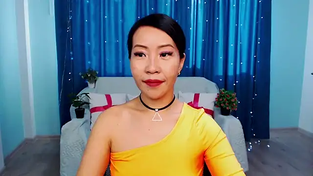 LiaPak online show from October 15, 2025, 1:04 am