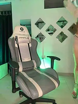 Snapshot of Bella-kim- chatting on March 4, 2026, 3:25 am Bella-kim- online show from March 4, 2026, 3:25 am