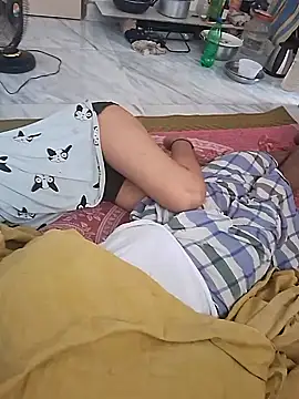 Hottestttu online show from October 26, 2025, 6:14 am