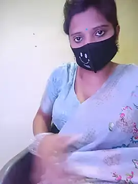 Snapshot of Mohini_Josh069 chatting on July 14, 2026, 12:44 pm Mohini Josh069 online show from July 14, 2026, 12:44 pm
