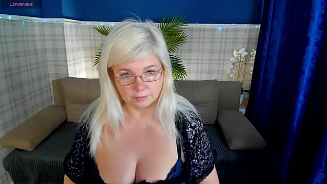 Hella Fabel online show from November 29, 2025, 1:06 am