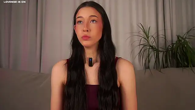 EviaRabasca online show from November 24, 2025, 11:21 am