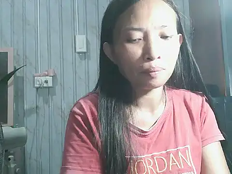 pinayhotii online show from November 18, 2025, 10:51 am