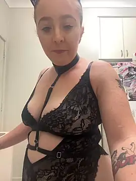 spankmykittyhehe online show from September 14, 2025, 9:20 am