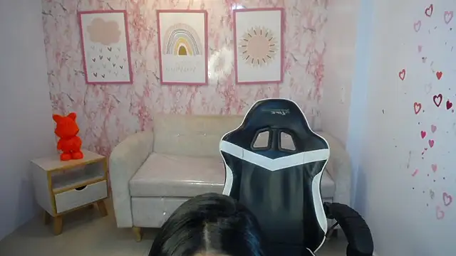 Snapshot of Kylie_ch1 chatting on October 25, 2025, 3:38 am Kylie ch1 online show from October 25, 2025, 3:38 am