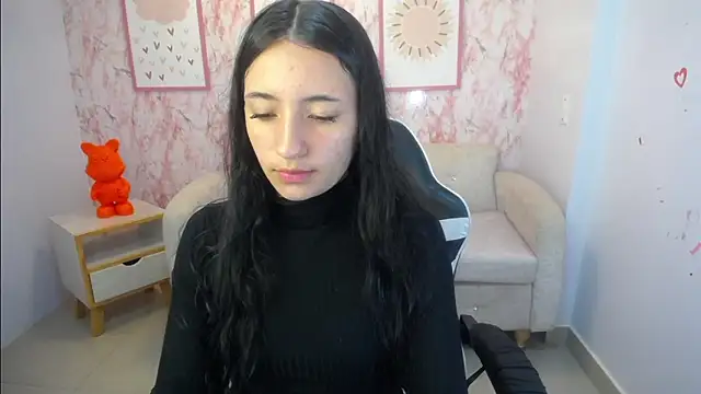 Snapshot of Kylie_ch1 chatting on October 27, 2025, 11:00 am Kylie ch1 online show from October 27, 2025, 11:00 am