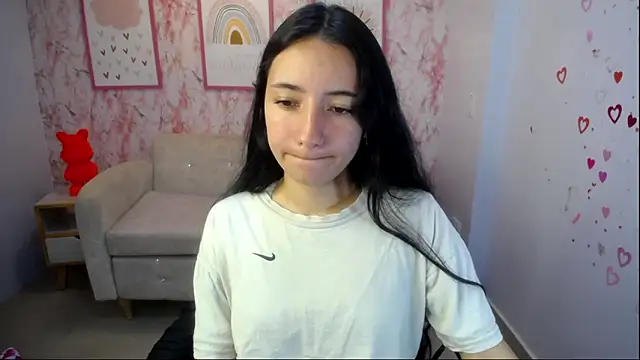 Snapshot of Kylie_ch1 chatting on October 30, 2025, 10:46 am Kylie ch1 online show from October 30, 2025, 10:46 am