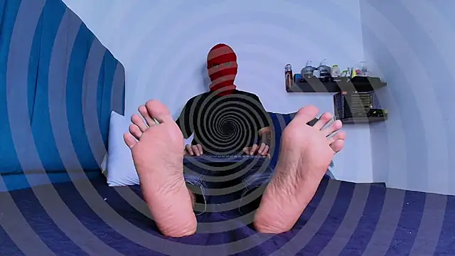 Warmteam777 online show from November 9, 2025, 4:33 pm