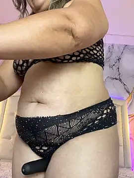 Snapshot of Lucy_Milf_474 chatting on May 26, 2026, 12:14 pm Lucy Milf 474 online show from May 26, 2026, 12:14 pm