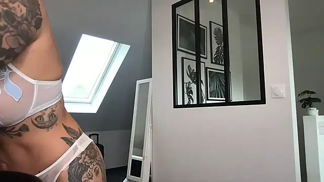 AmyStone   online show from February 6, 2026, 11:28 am